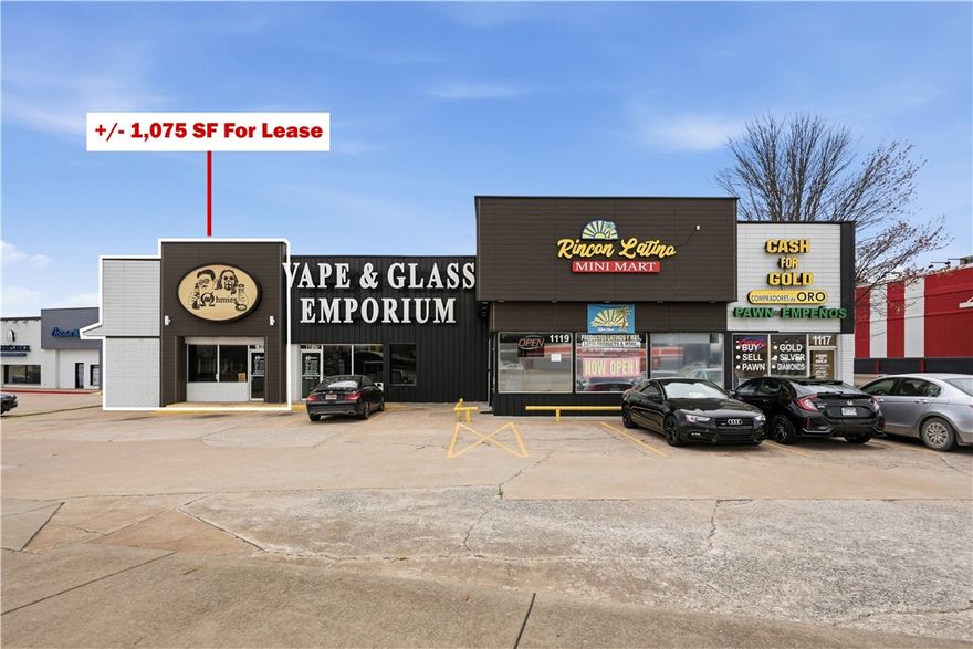 Prime +/- 1,075 SF retail space available for lease in a high traffic corridor just off Hwy 412, which sees approx. 29,000 VPD. This well positioned suite features a wide open retail floor, ideal for flexible merchandising or showroom layout, along with a restroom. Large storefront windows provide excellent natural light and strong visibility, perfect for showcasing products and attracting passing traffic. The property is surrounded by established national retailers including KFC, Sonic, AutoZone, O'Reilly Auto Parts, Walmart, Dollar Tree, and others, driving consistent customer activity to the area. Offered on a NNN lease structure with a 3 year term, this space presents a great opportunity for retailers seeking visibility, accessibility, and proximity to major national brands.