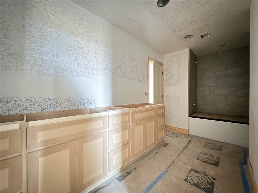 County Line Square - Residential