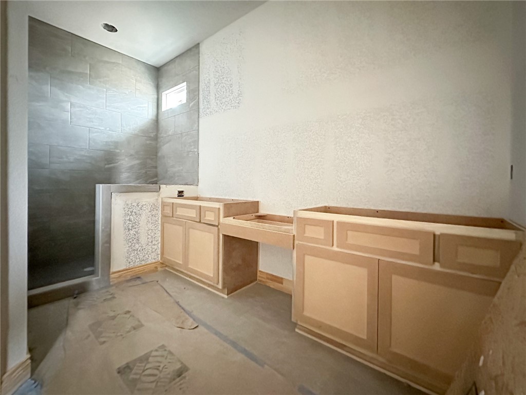 County Line Square - Residential