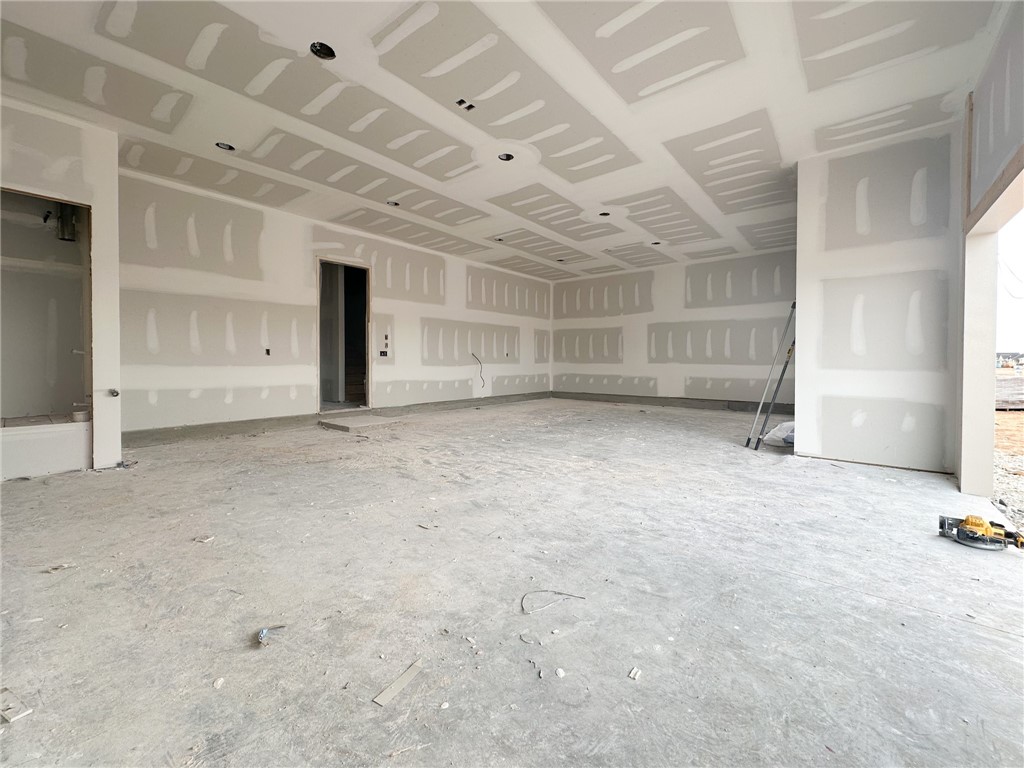 County Line Square - Residential