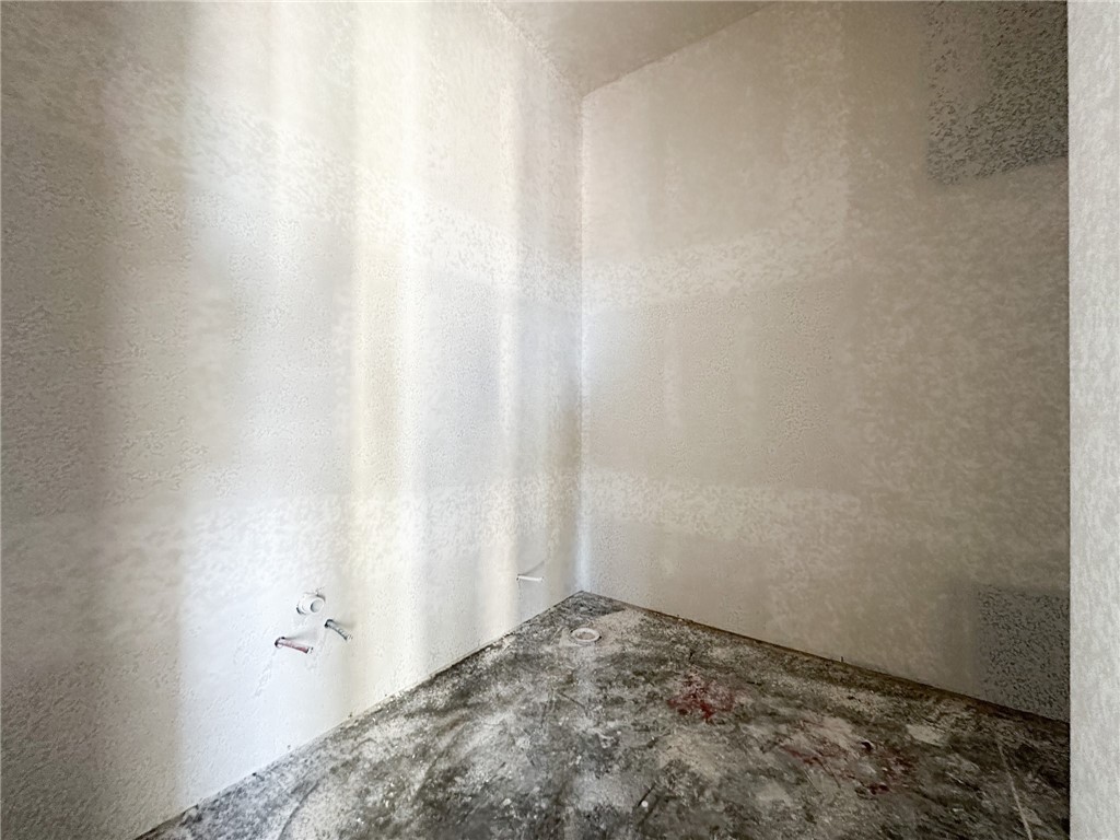 County Line Square - Residential