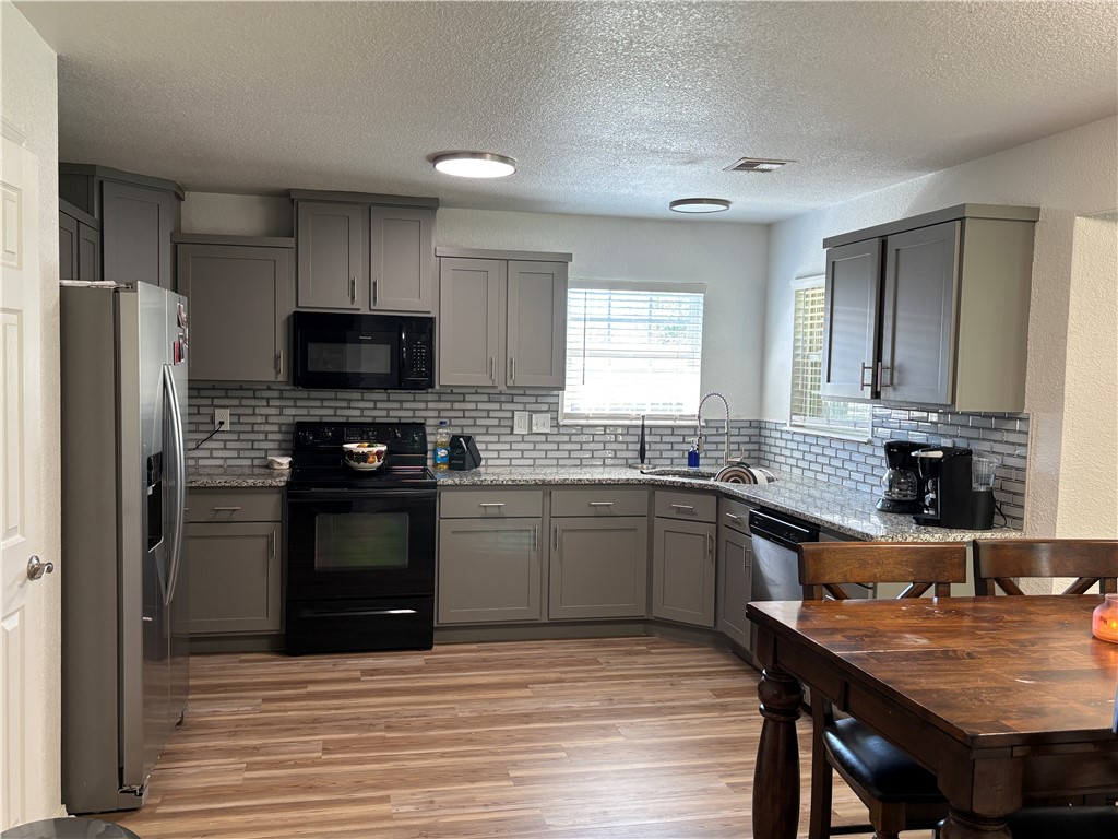 Centerpoint - Residential Lease
