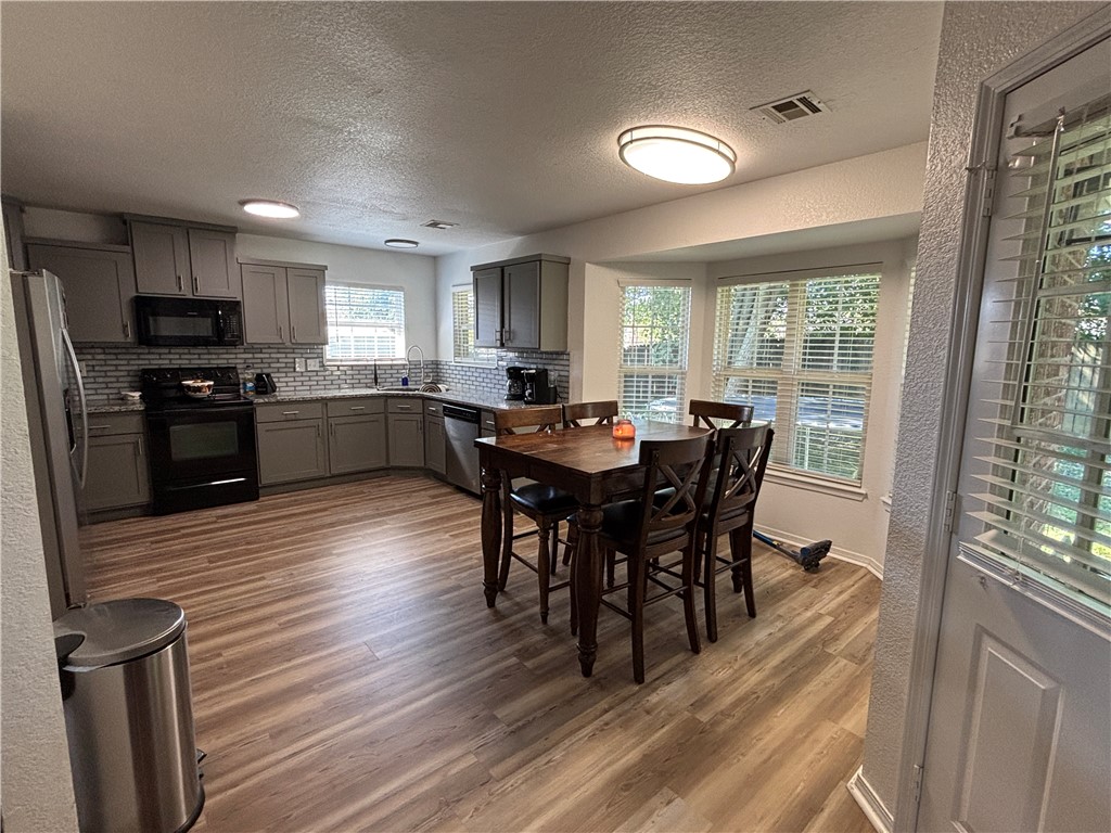 Centerpoint - Residential Lease
