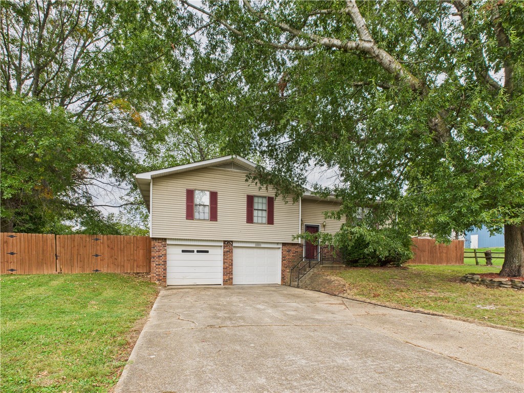 Discover comfort and style in this beautifully updated 3-bedroom, 2-bath home offering approximately 1,789 sq. ft. of inviting living space. Enjoy an open and functional layout with fresh updates throughout, perfect for modern living. The home features a spacious two-car garage, a privacy-fenced backyard ideal for entertaining or relaxing, and a great neighborhood setting just minutes from Valley Springs schools, shopping, and dining. Priced to sell at $199,900, this move-in-ready home is a fantastic opportunity for anyone seeking quality, value, and convenience in Harrison and Valley area!