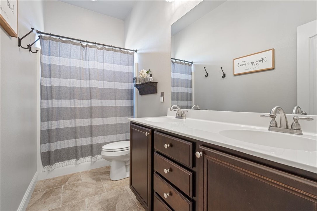 Waterford Estates at Hissom Ranch - Residential