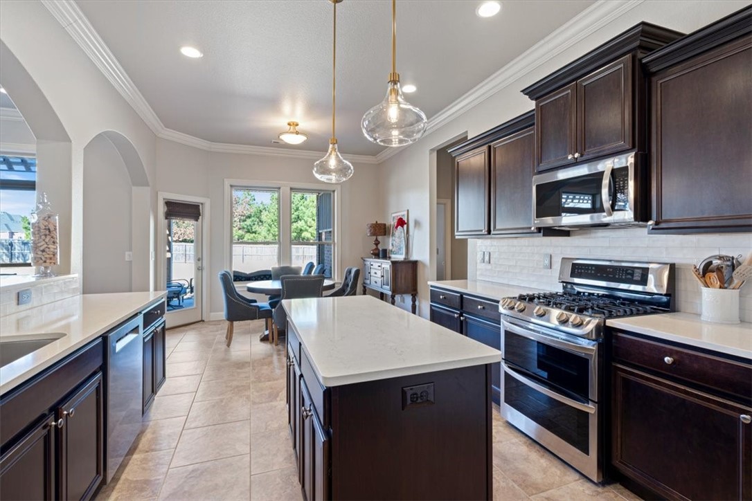 Waterford Estates at Hissom Ranch - Residential