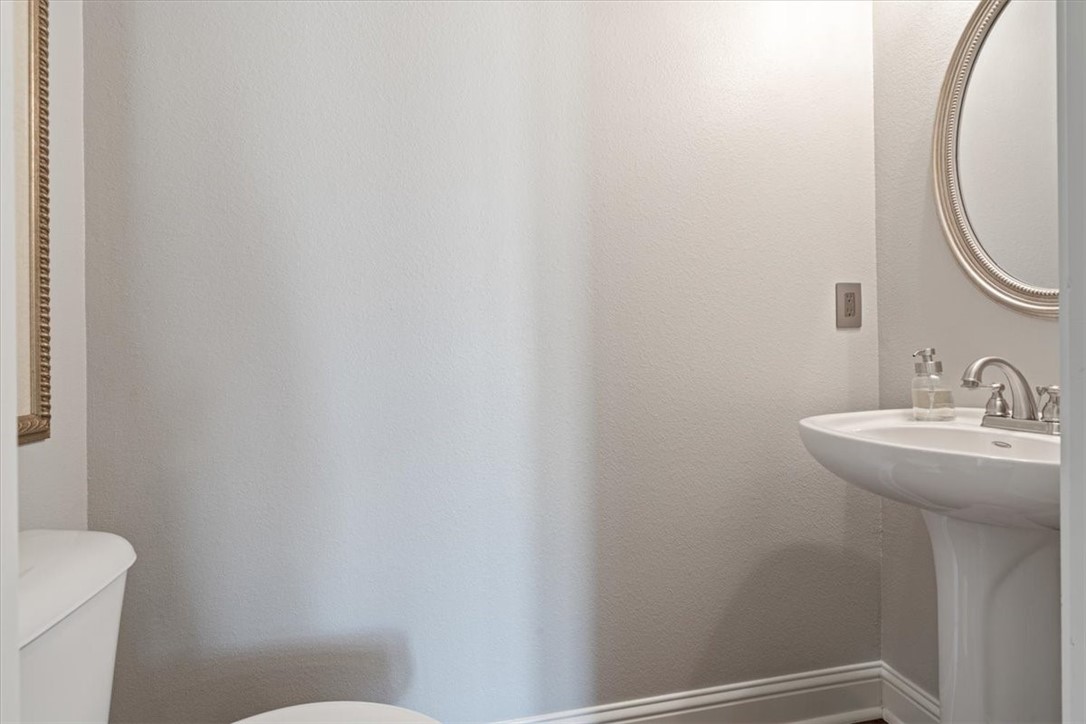 Waterford Estates at Hissom Ranch - Residential