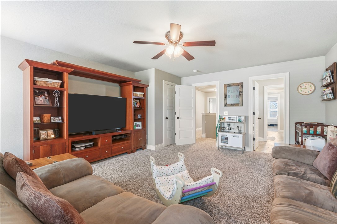 Peaks Ph III, The Rogers - Residential