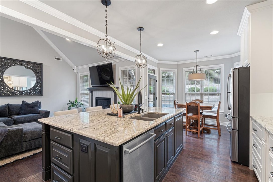 Emerald Heights Sub Rogers - Residential