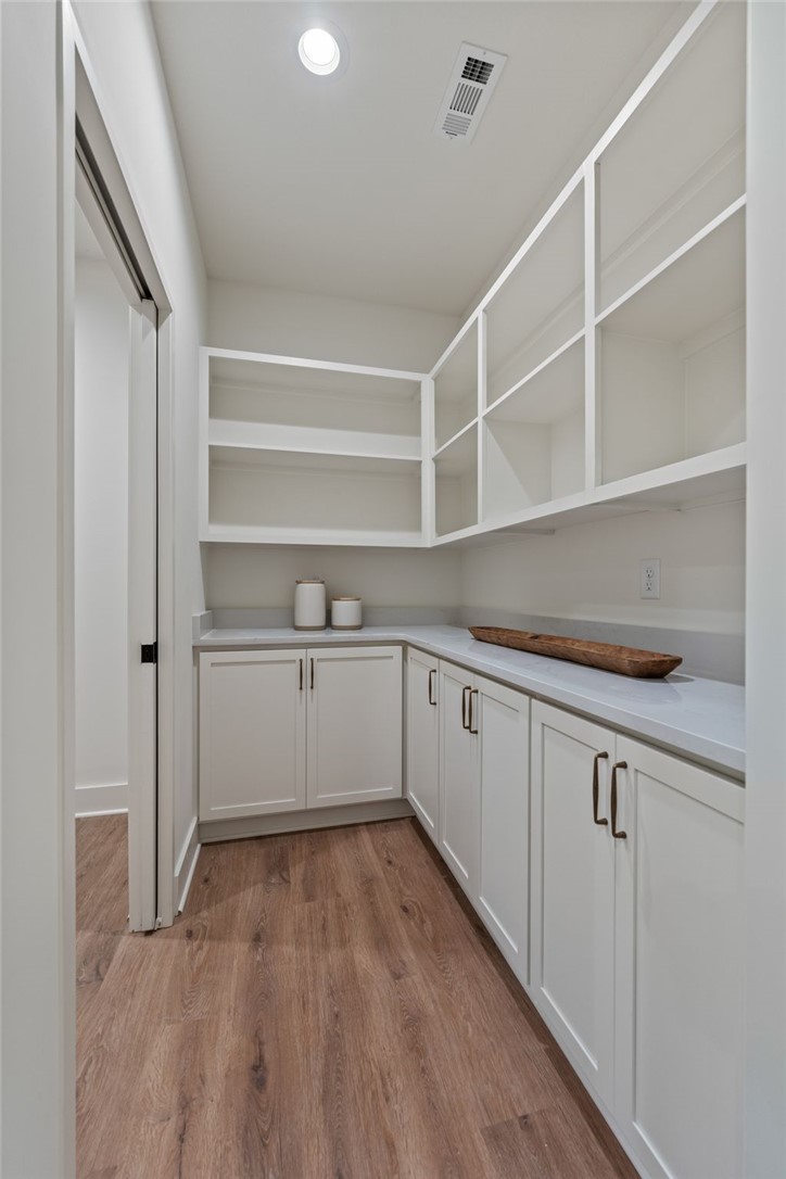 Islay Sub Bvv - Residential