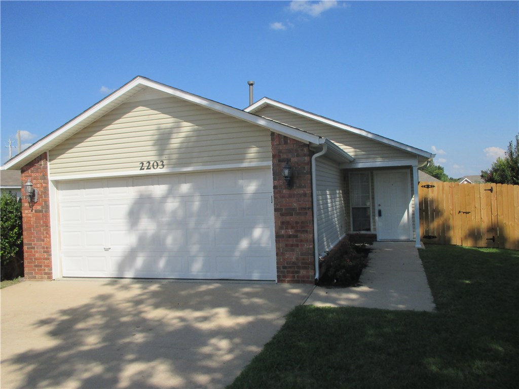 Great 3 bedroom 2 bath home with new flooring and paint throughout the home. All appliances are included as well as washer and dryer. Lawn service is also provided. Large back yard with wood privacy fence.