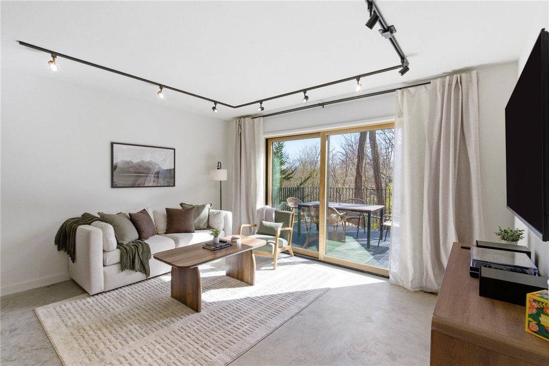 W A BURK'S ADD-BENTONVILLE - Residential