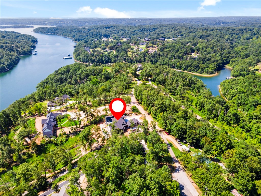 Hawks Landing On Beaver Lake Rurban - Residential