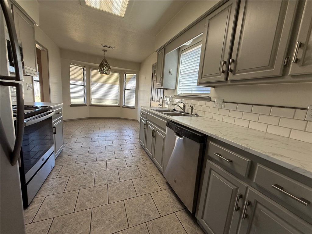 Regency North Ph Ii - Residential Lease