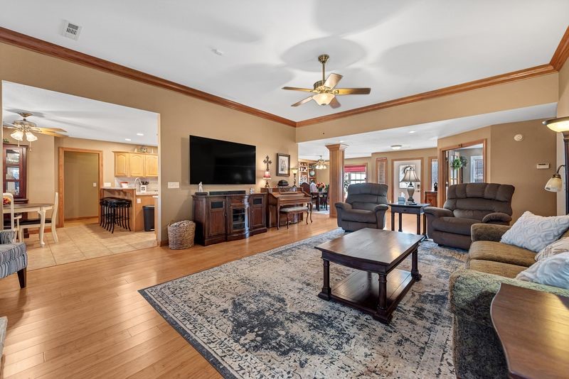 Wellington Heights Ph Ii Cave Spgs - Residential