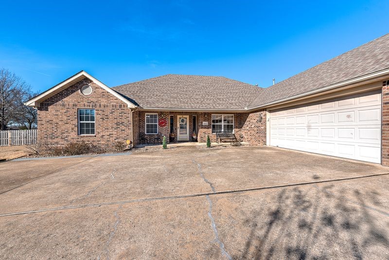 Wellington Heights Ph Ii Cave Spgs - Residential