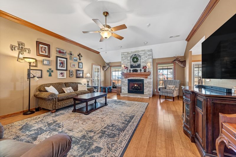 Wellington Heights Ph Ii Cave Spgs - Residential