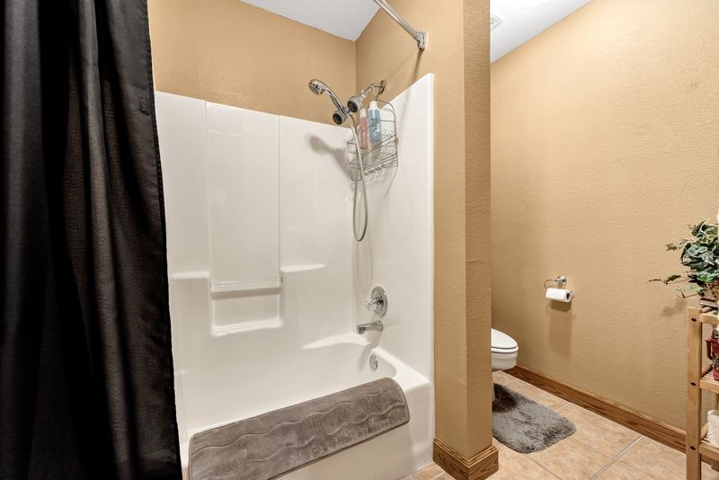 Wellington Heights Ph Ii Cave Spgs - Residential