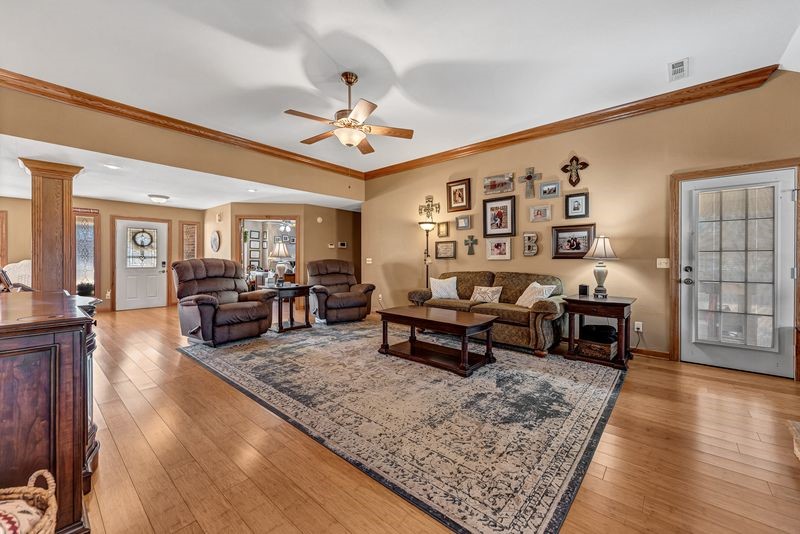 Wellington Heights Ph Ii Cave Spgs - Residential