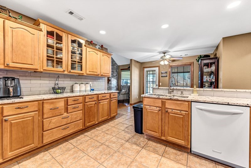 Wellington Heights Ph Ii Cave Spgs - Residential