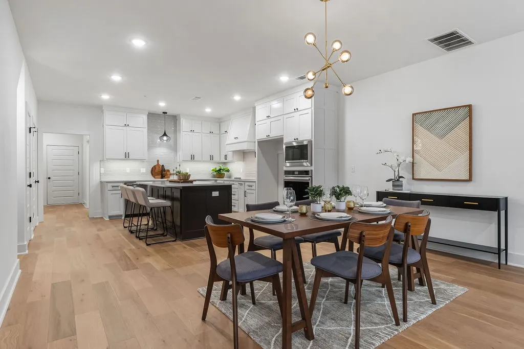 Rogers, Arkansas 72756, United States, 3 Bedrooms Bedrooms, ,3 BathroomsBathrooms,Residential,Active,12127