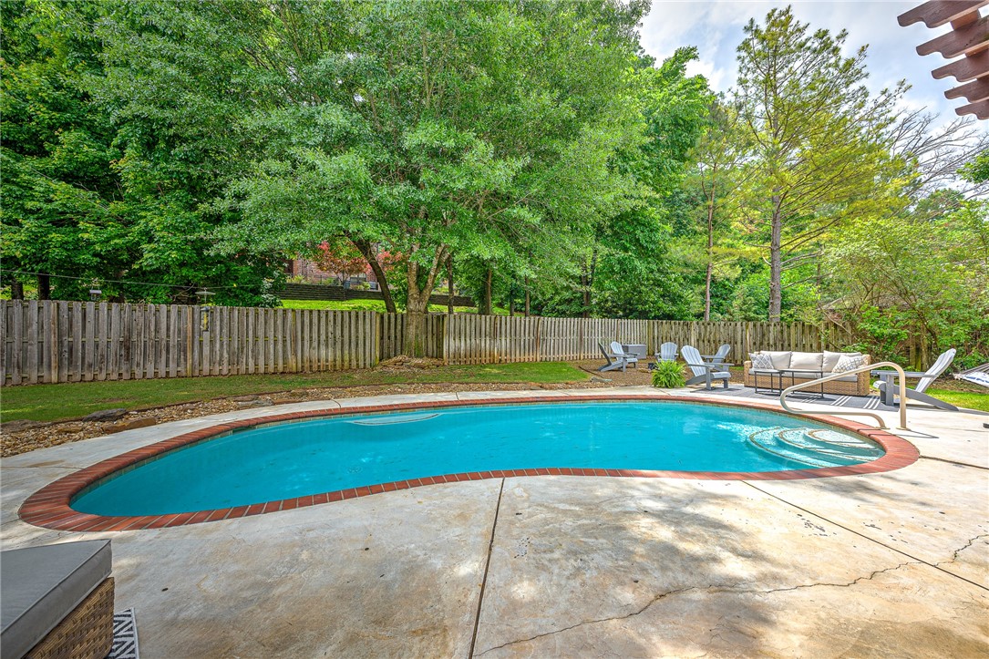 Shadow Valley Ph Vi Rogers - Residential