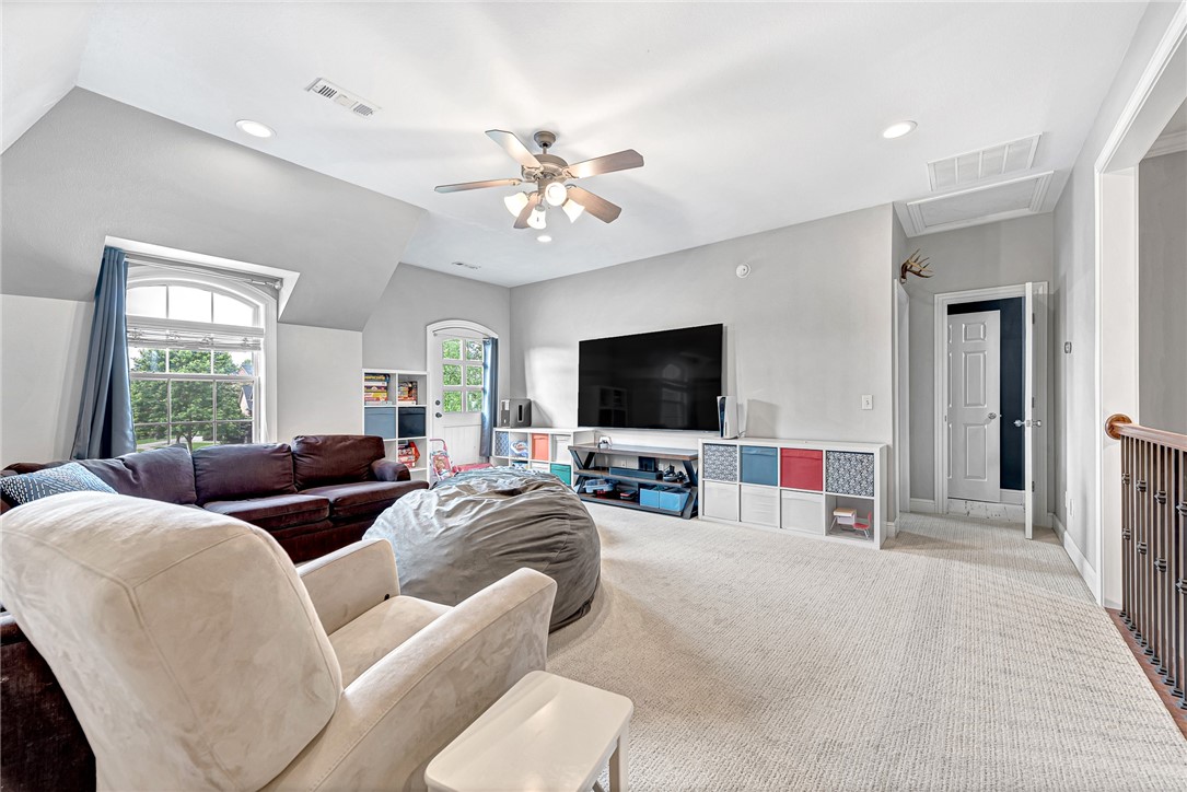 Shadow Valley Ph Vi Rogers - Residential