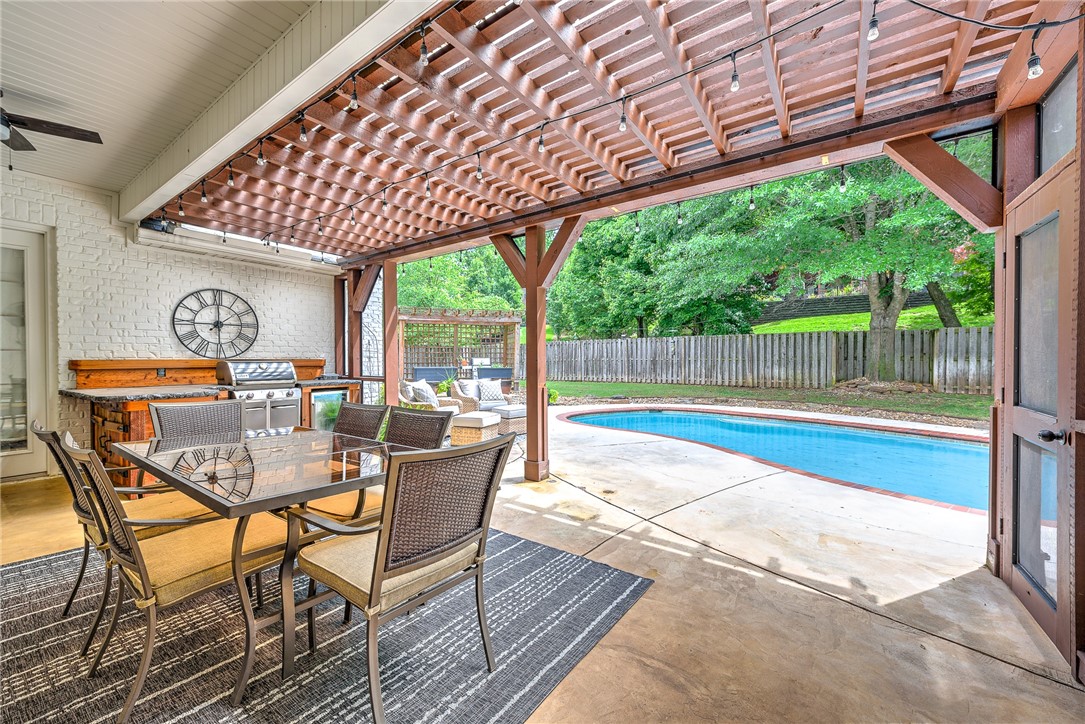 Shadow Valley Ph Vi Rogers - Residential