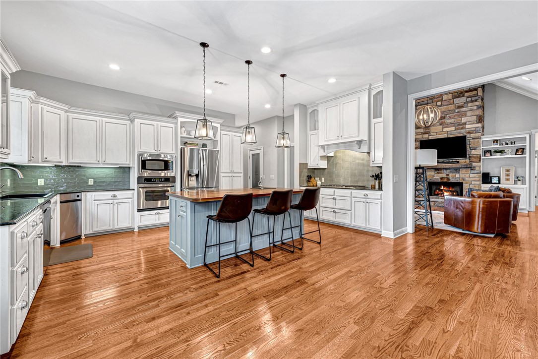 Shadow Valley Ph Vi Rogers - Residential