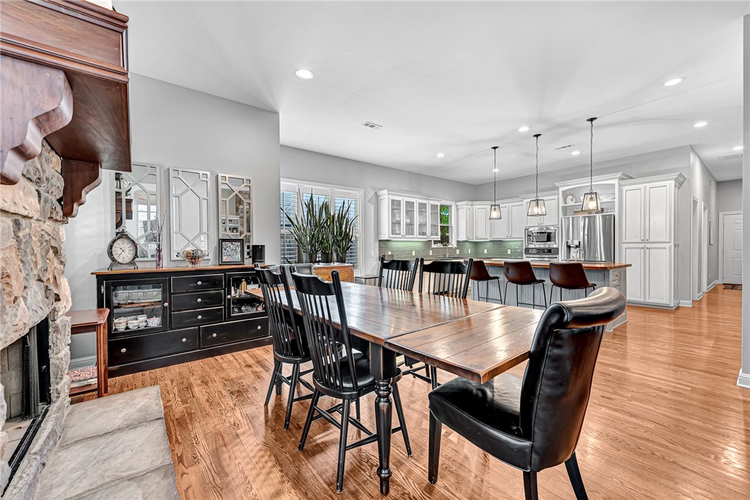 Shadow Valley Ph Vi Rogers - Residential