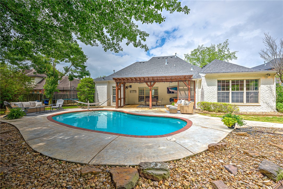 Shadow Valley Ph Vi Rogers - Residential