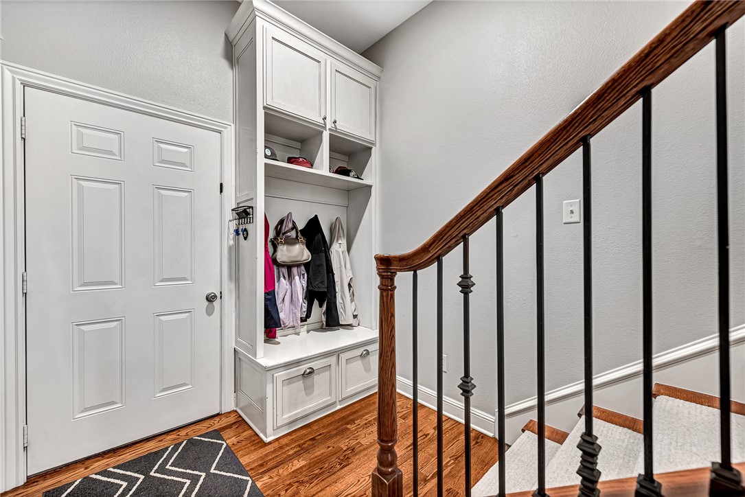 Shadow Valley Ph Vi Rogers - Residential