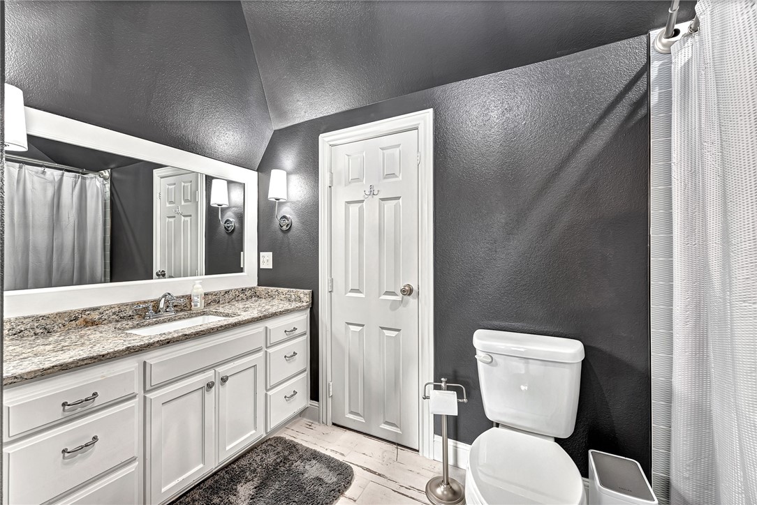 Shadow Valley Ph Vi Rogers - Residential