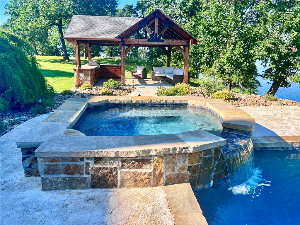 Piney Bay Dev - Residential