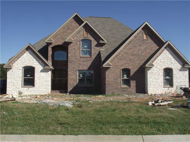 TALL OAKS CONSTRUCTION "THE KATIE" PLAN. OPEN FLOORPLAN W/ALL THE EXTRAS THROUGHOUT & AMENITES YOU EXPECT! 4BR, FORMAL DINING & STUDY. GOURMET KITCHEN W/DOUBLE OVENS, GAS COOKTOP, CUSTOM CABINETRY. MEDIA ROOM W/WETBAR! COVERED BACK PATIO, W/PRIVATE,SETTING. HOME AUDIO, CENTRAL VAC, SECURITY SYSTEM AND SPRINKLER SYSTEM.