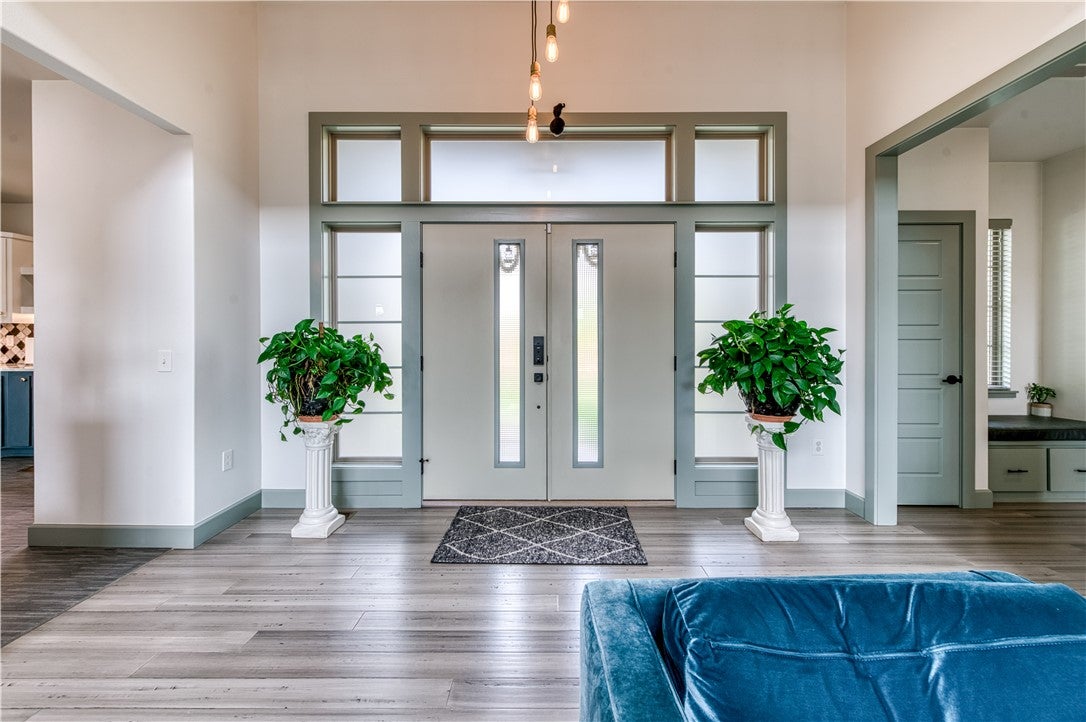3408 NW Creekstone Cove