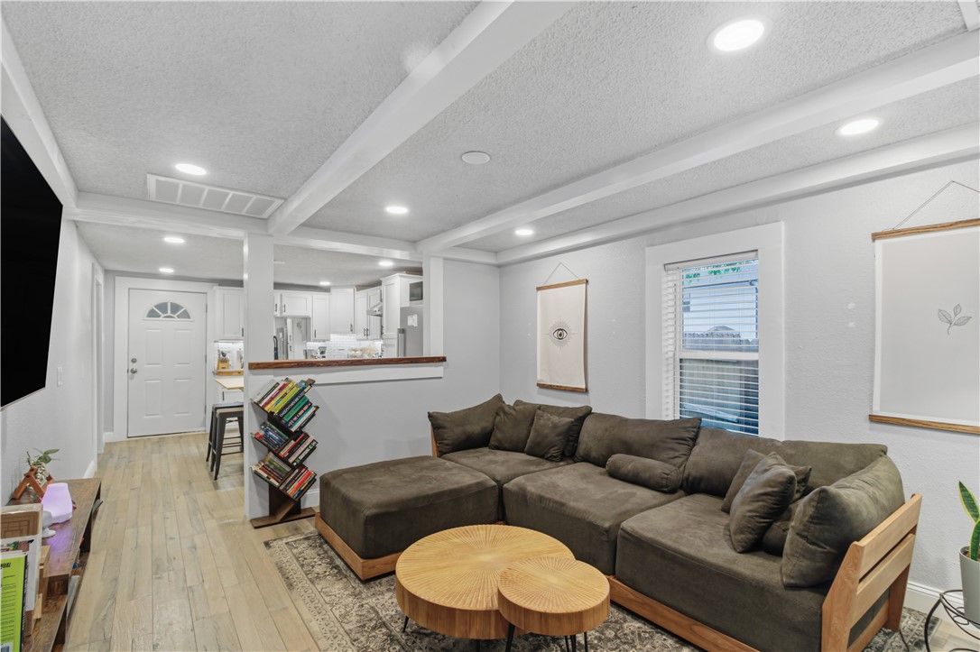Cogersamuels Add - Residential Lease