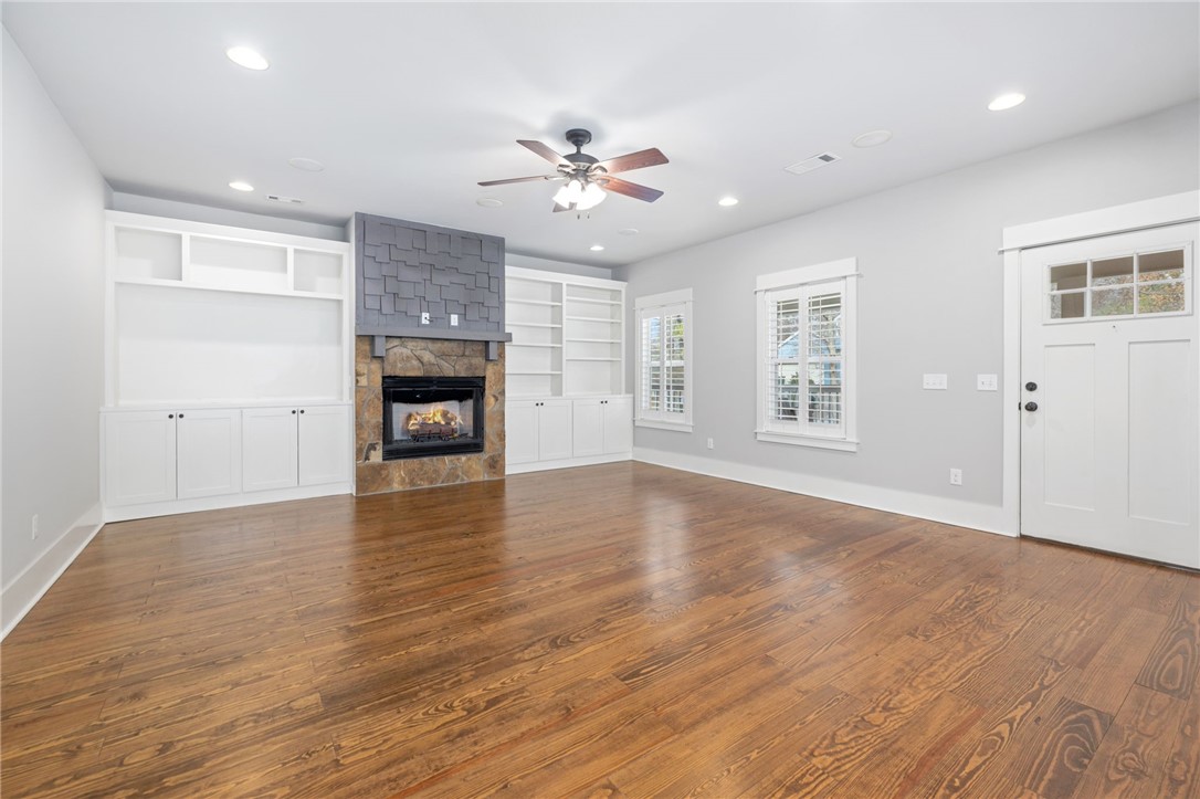 2-16-30 FAYETTEVILLE OUTLOTS - Residential