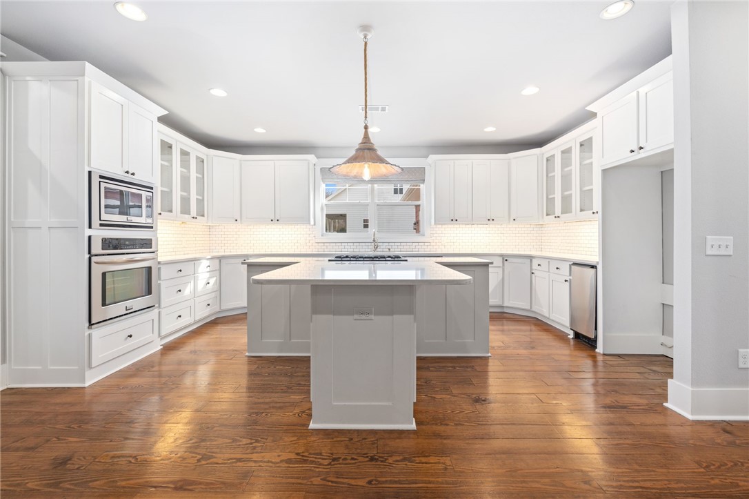 2-16-30 FAYETTEVILLE OUTLOTS - Residential