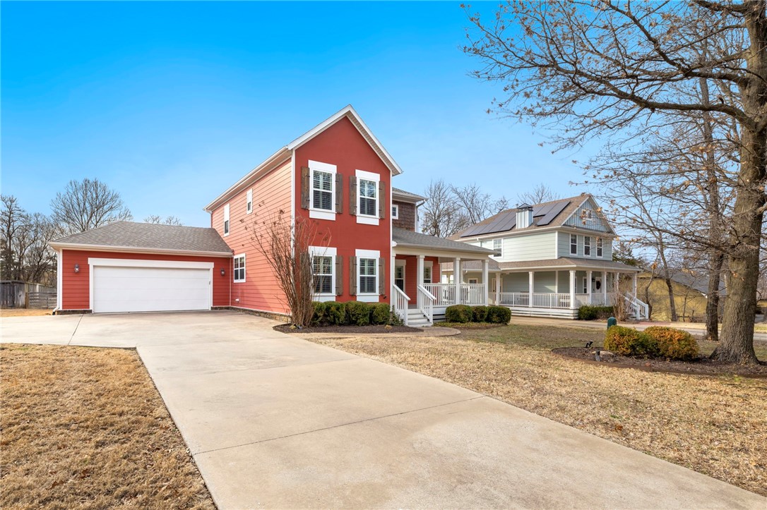 2-16-30 FAYETTEVILLE OUTLOTS - Residential