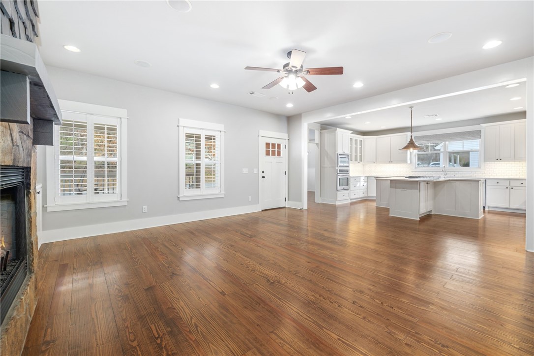 2-16-30 FAYETTEVILLE OUTLOTS - Residential