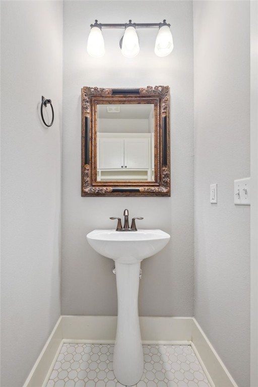 2-16-30 FAYETTEVILLE OUTLOTS - Residential