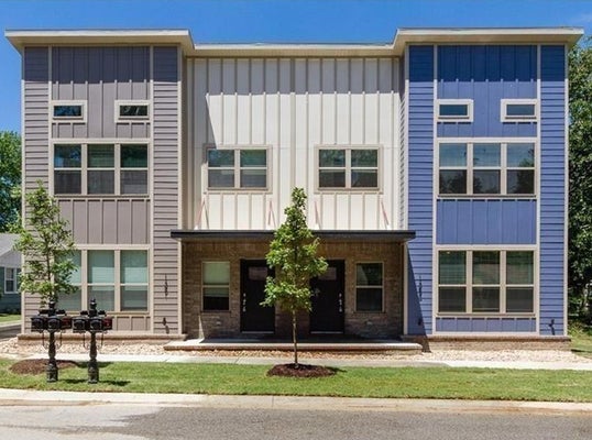 1383 N OAKLAND AVE, FAYETTEVILLE, AR 72703 - Image 672a3cbe4dea93e9c9fc2ffafb3b97e7/658731888