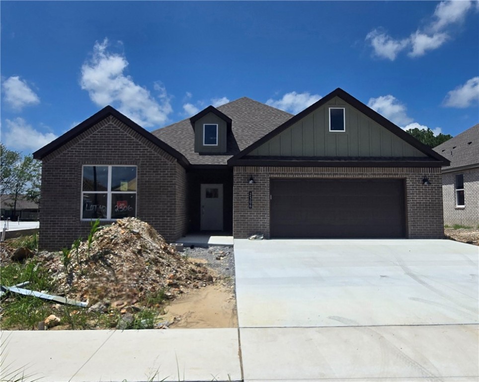 Welcome to Heritage Ranch, Phase 4! This newly constructed home features a spacious foyer leading to an open living room with a fireplace. The kitchen and dining area boast a large island with pendant lights and a generous pantry. This home includes four bedrooms, two bathrooms, and a two-car garage and a great sized covered patio and back yard!
Amenities include brick and hardie board siding, full guttering, LED disk lighting, fans with light kits in all bedrooms, 3cm quartz countertops, and a Frigidaire Gallery appliance package. Enjoy both comfort and convenience in this brand-new home situated near schools and a growing downtown area filled with great dining and shopping options!