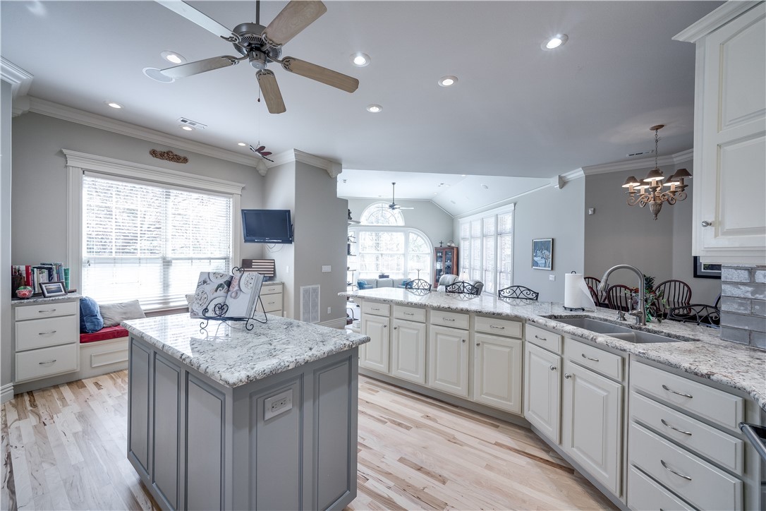 Springdale Outlots Sw Sw - Residential