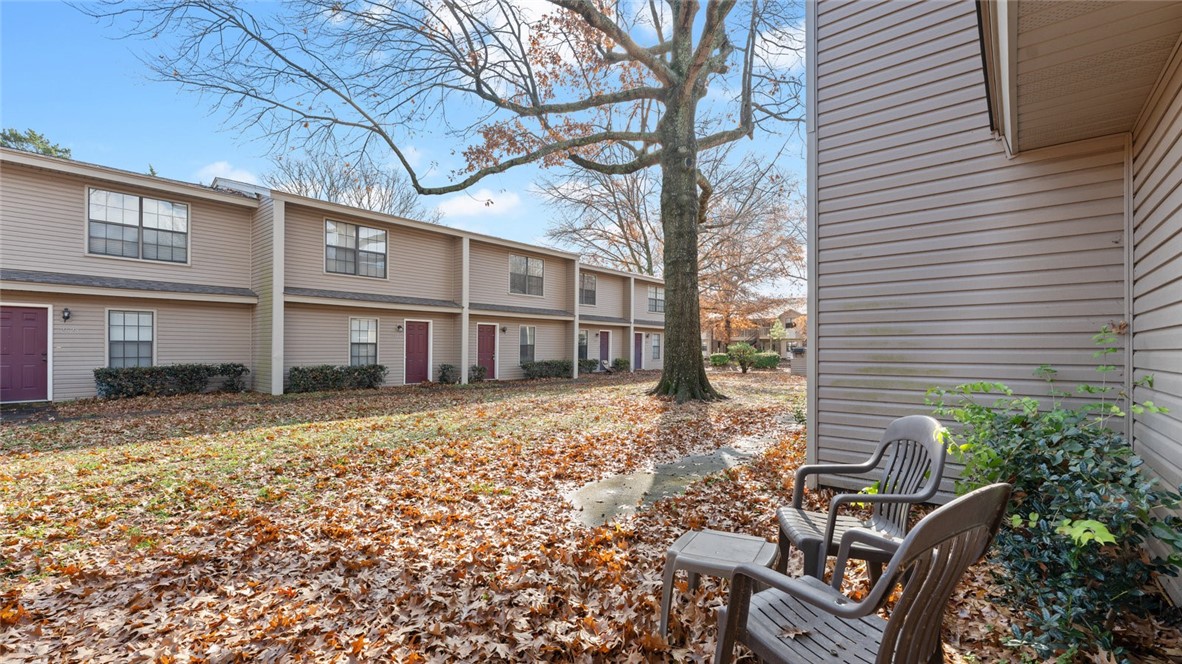 Oak Tree Condos - Residential