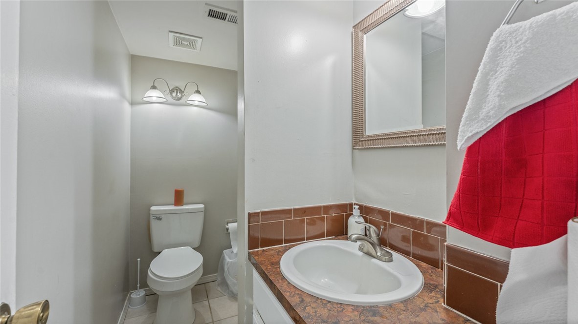 Oak Tree Condos - Residential