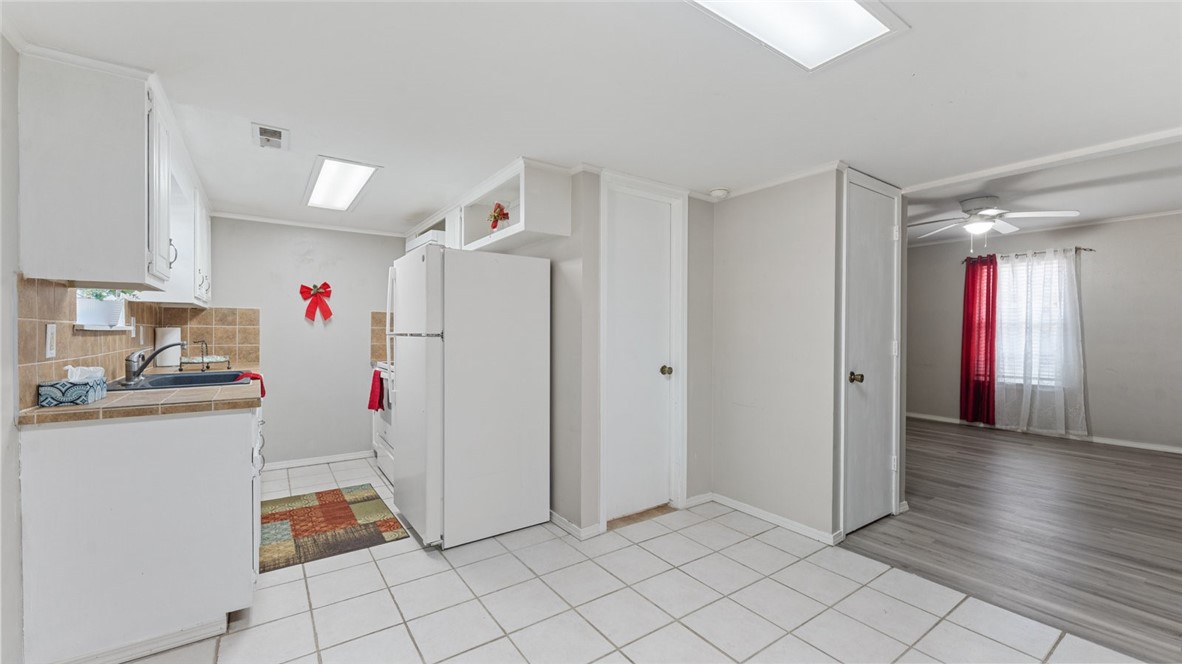 Oak Tree Condos - Residential