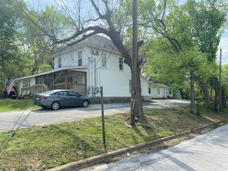 5 Unit rental property. All current rental except 1 unit. Offered at $550 per month. All but one tenant are long term. Tenant pays electric. Owner pays gas, water, and trash. Need a 24-hour notice to show. Property is a 2 story with duplex behind. Leases must be honored. Selling property in "as is" condition. Seller to satisfy themselves as to condition prior to making offer.
