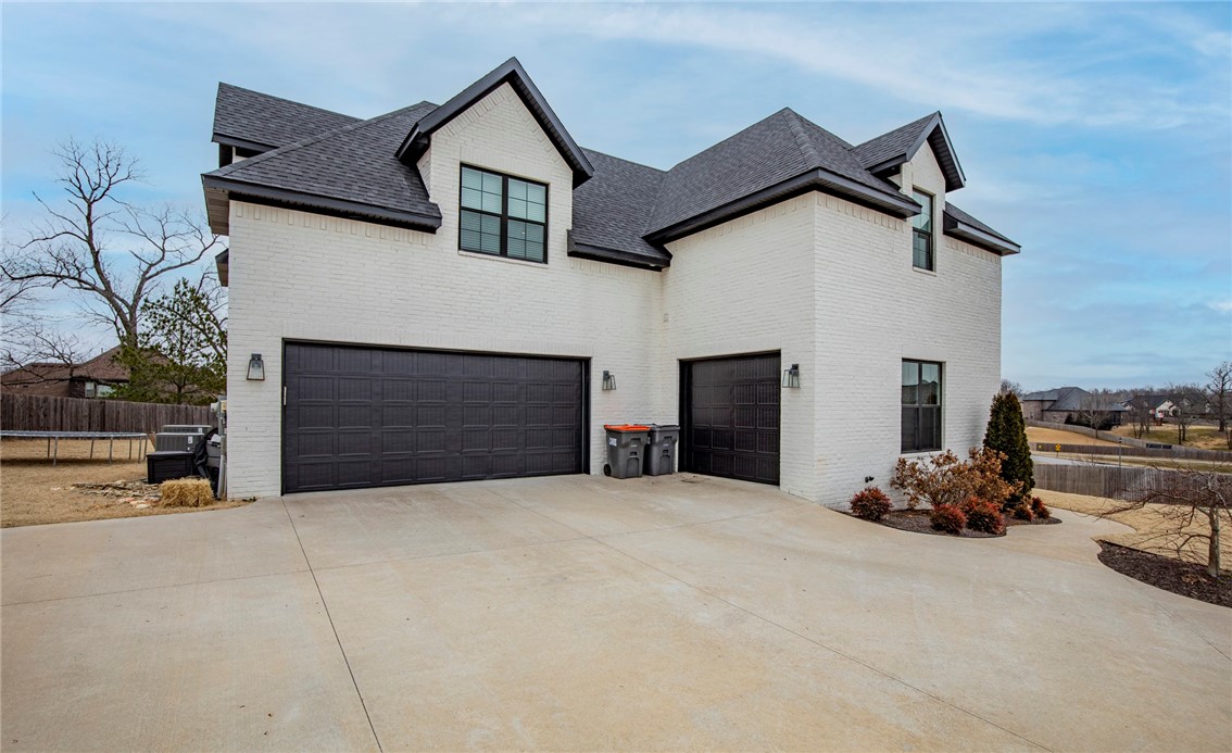 Otter Creek Estates Ph I-Cave Springs - Residential